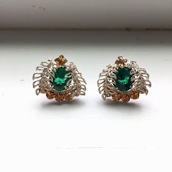 Vintage Jewelry - vintage crystal earrings